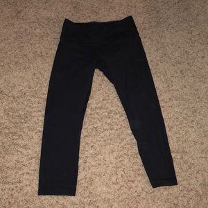 Black cropped Lululemon leggings